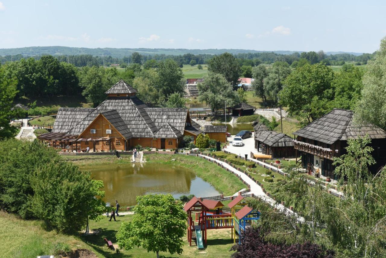 Etno Selo Moravski Konaci Velika Plana Exteriér fotografie