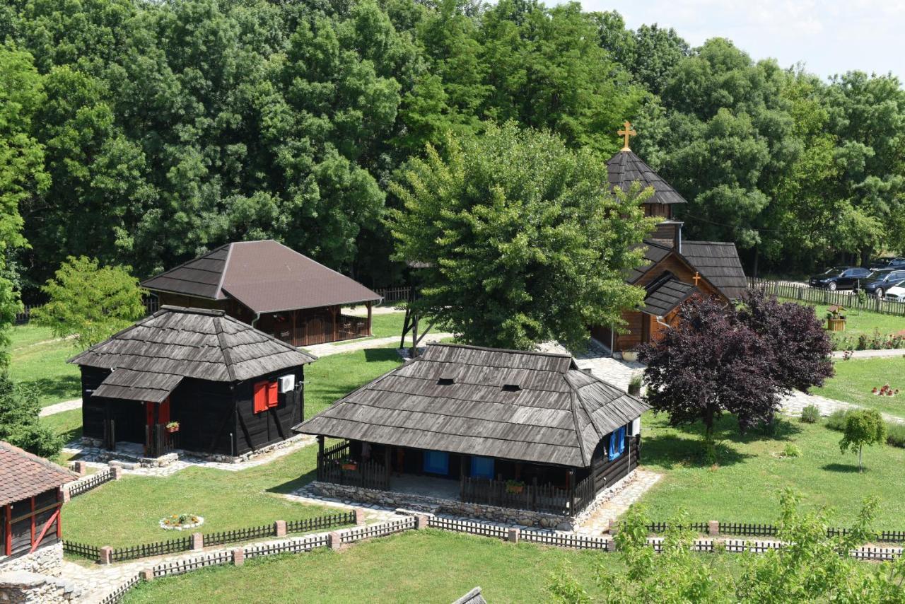 Etno Selo Moravski Konaci Velika Plana Exteriér fotografie