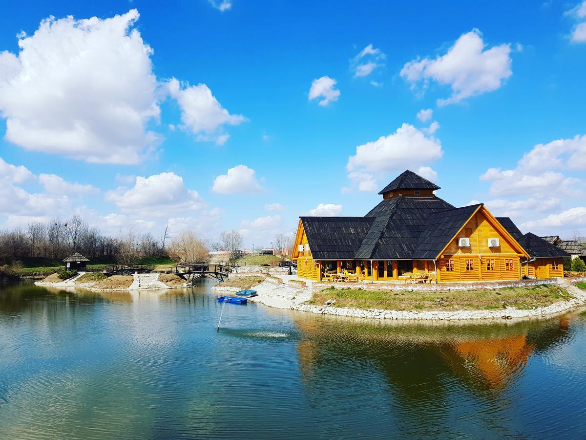 Etno Selo Moravski Konaci Velika Plana Exteriér fotografie